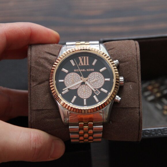Michael Kors Watch with Black and Crystal Dial in Original Box - Picture 4 of 12